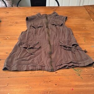 Vest zip up women’s‎ army green medium